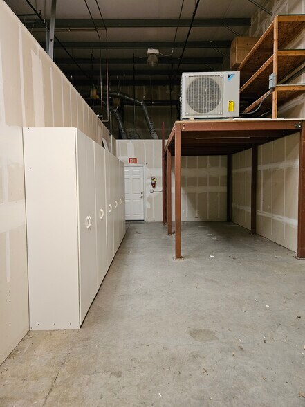 More Photos Of 195-197 D'Arcy Pkwy, Lathrop Manufacturing For Lease