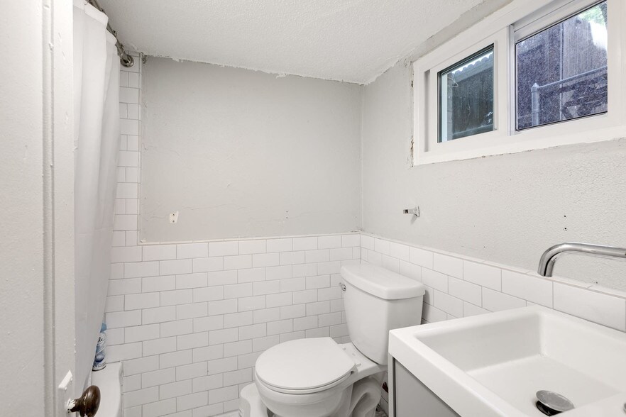 More Photos Of 2247 E 12th Ave, Denver Apartments For Sale