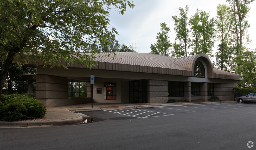 More Photos Of 950 N Harrison Ave, Cary General Retail For Sale