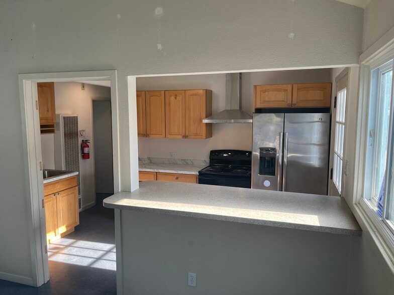 More Photos Of 4018 Pacheco Blvd, Martinez Industrial For Lease