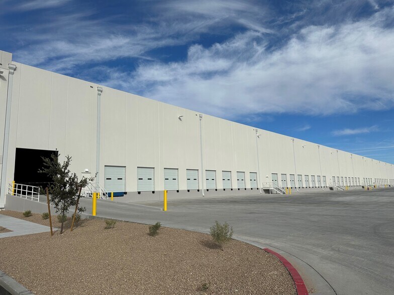 More Photos Of 5150 N Sloan Ln, Las Vegas Distribution For Lease