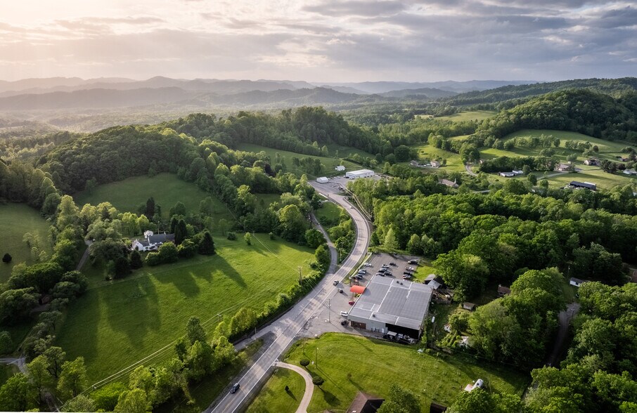 Primary Photo Of 25385 Midland Trl, Hico Light Manufacturing For Sale