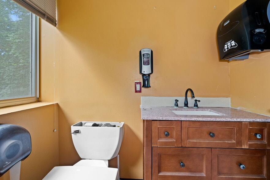 More Photos Of 4 Corwin Ct, Newburgh Medical For Sale