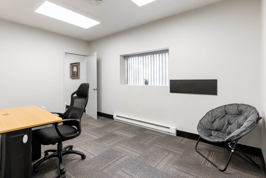 More Photos Of 210 Orchard St, Fayetteville Office For Sale