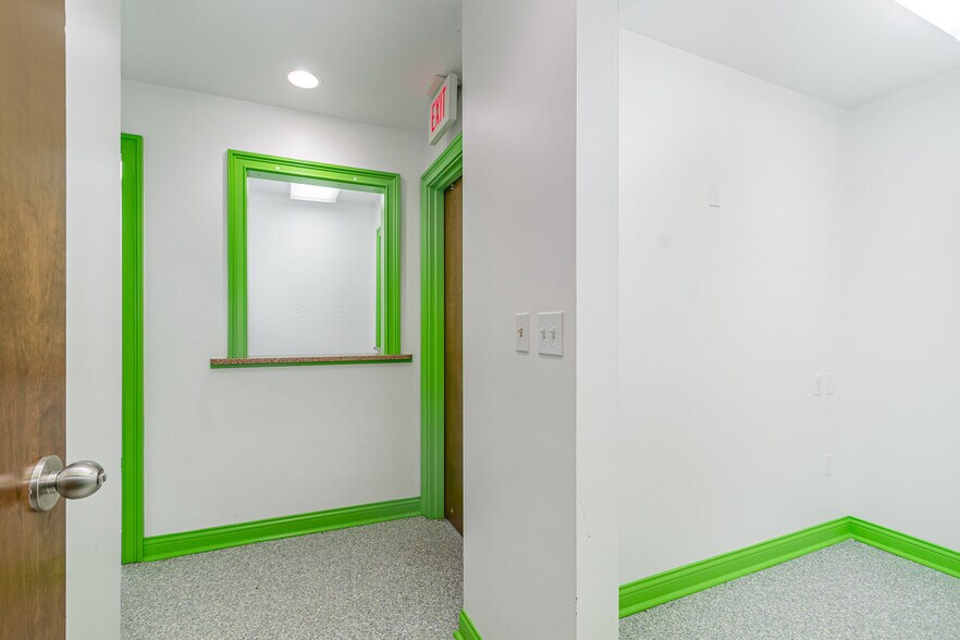More Photos Of 6901-6909 Burlington Pike, Florence Medical For Sale