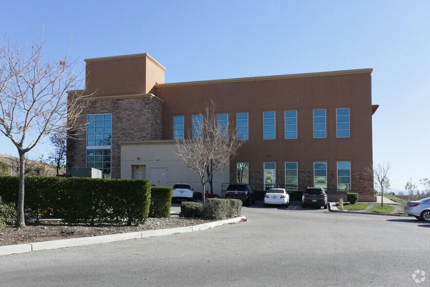 More Photos Of 17051 Sierra Lakes Pky, Fontana Medical For Lease