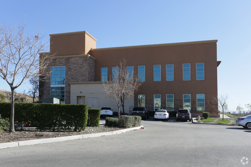 More Photos Of 17051 Sierra Lakes Pky, Fontana Medical For Lease
