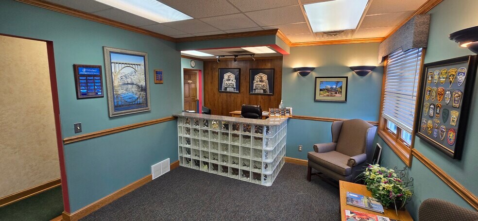 More Photos Of 1004-1010 Vivian Dr, Grafton Office For Sale