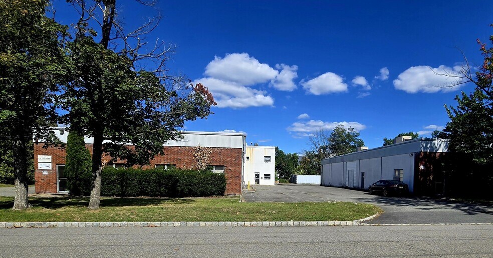 Primary Photo Of 60 Harding Ave, Dover Warehouse For Sale