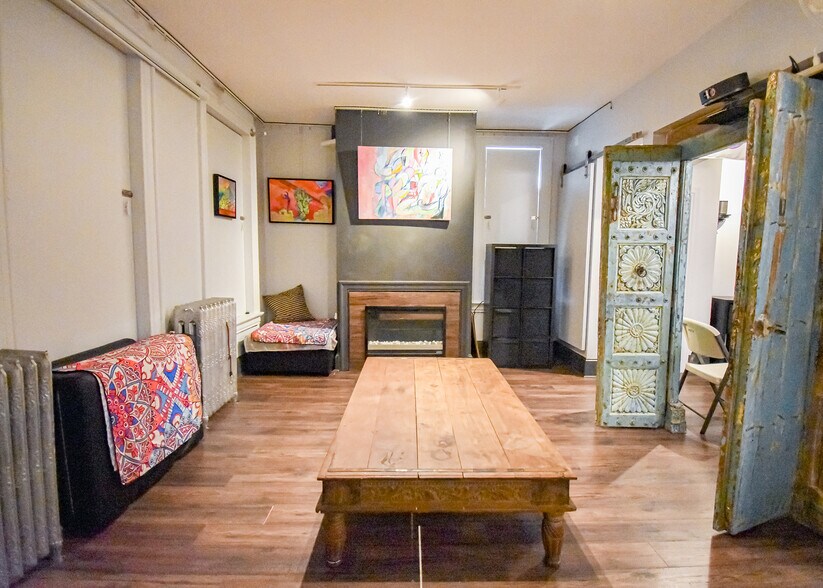 More Photos Of 727 8th St SE, Washington General Retail For Sale