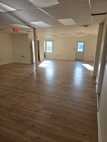 More Photos Of 10 Bluff Ave, Clinton Medical For Sale