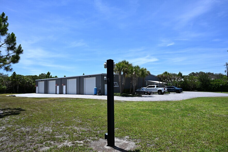 More Photos Of 11950 SE Shell Ave, Hobe Sound Warehouse For Lease