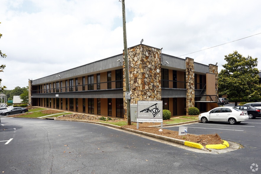 Primary Photo Of 6735 Peachtree Industrial Blvd, Doraville Office Residential For Lease