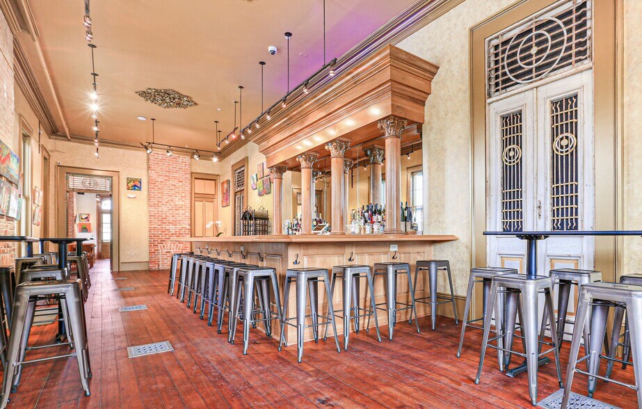 More Photos Of 1502 Elysian Fields Ave, New Orleans Hotel For Sale