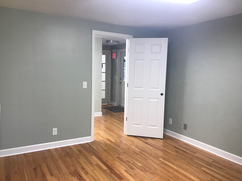 More Photos Of 3122 Carson Ave, Murrysville Office For Lease