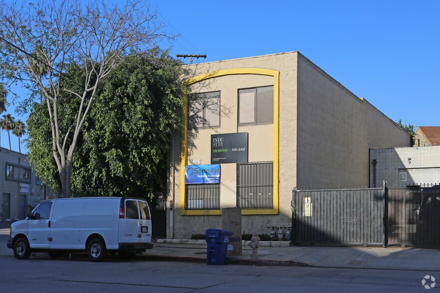 Primary Photo Of 3223 La Cienega Ave, Culver City Flex For Lease