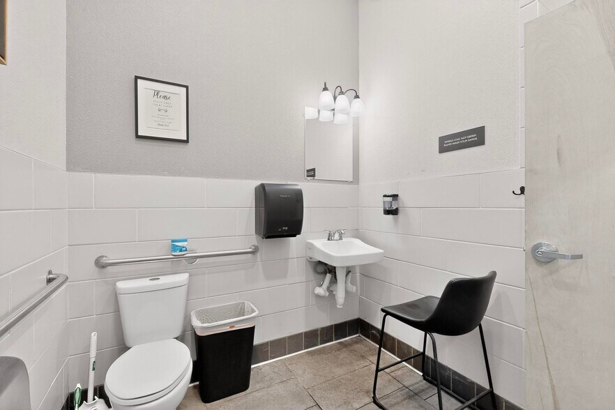 More Photos Of 9368 Valley View Dr NW, Albuquerque Apartments For Sale