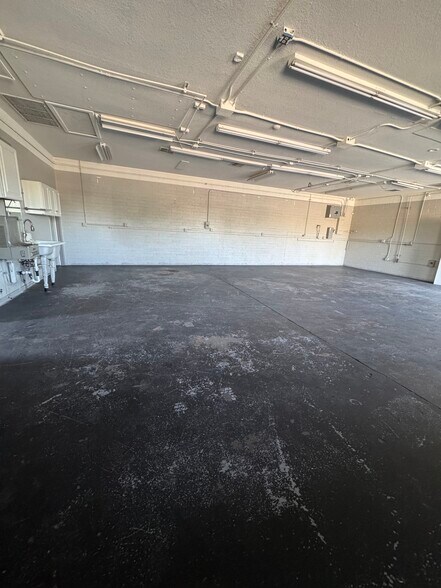More Photos Of 17648 N 32nd St, Phoenix Warehouse For Sale