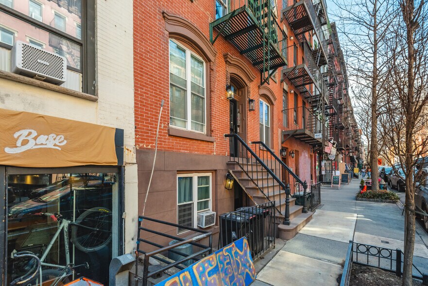 More Photos Of 332 E 6th St, New York Apartments For Sale