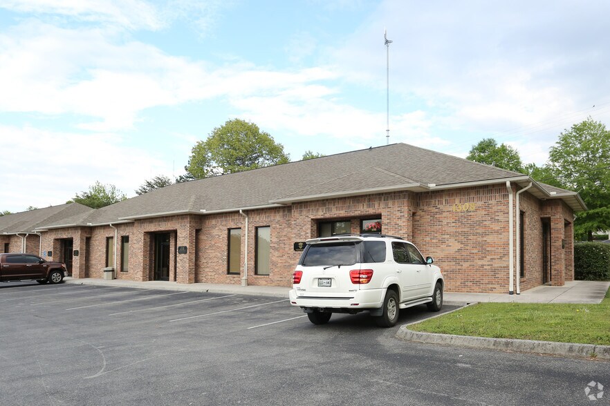 More Photos Of 1308 Wilson Rd, Knoxville Office For Lease