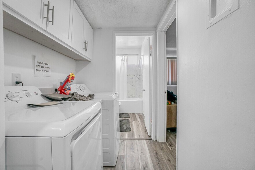 More Photos Of 2055 S Corning St, Los Angeles Apartments For Sale