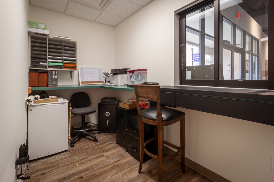 More Photos Of 101 Spring St, Excelsior Springs Theater Concert Hall For Sale