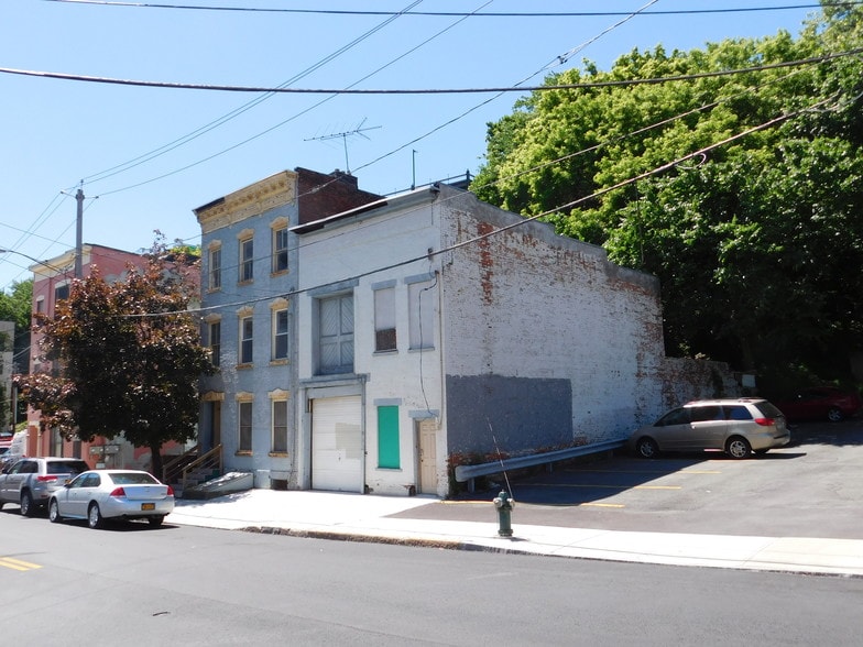 More Photos Of 60-62 Sheridan Ave, Albany Office For Sale