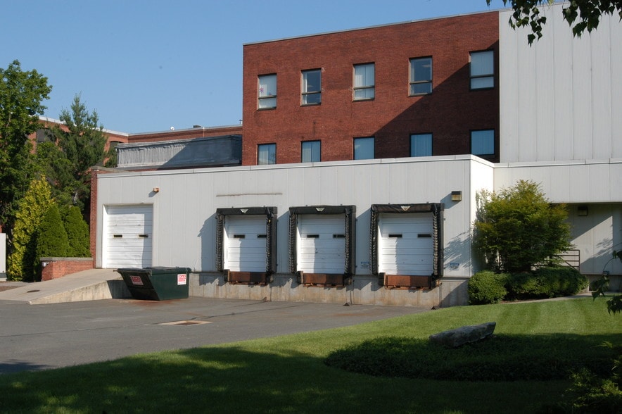 More Photos Of 27 Siemon Company Dr, Watertown Light Distribution For Lease