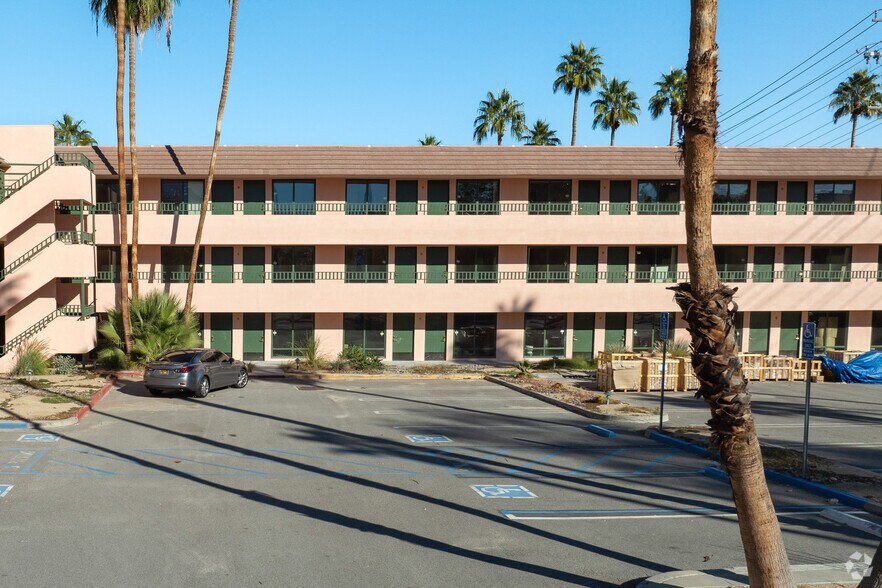 More Photos Of 1633 S Palm Canyon Dr, Palm Springs Hotel For Sale