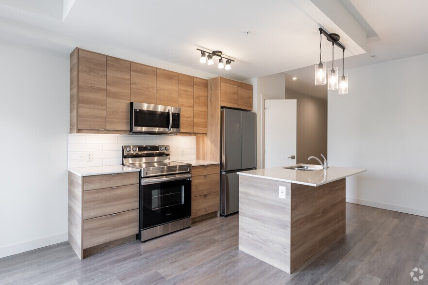 More Photos Of 11329 University Av NW, Edmonton Multifamily For Sale