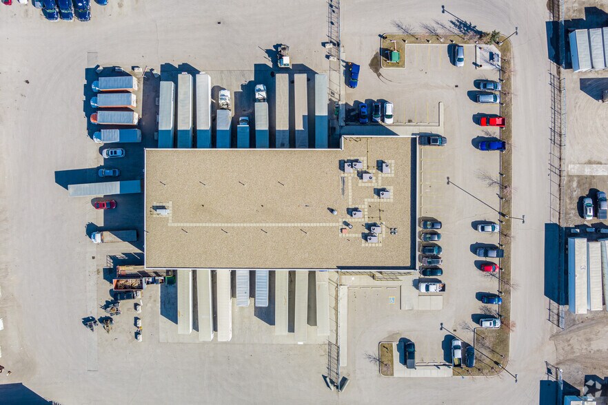 Primary Photo Of 4700 & 4702 102 Av SE, Calgary Distribution For Lease