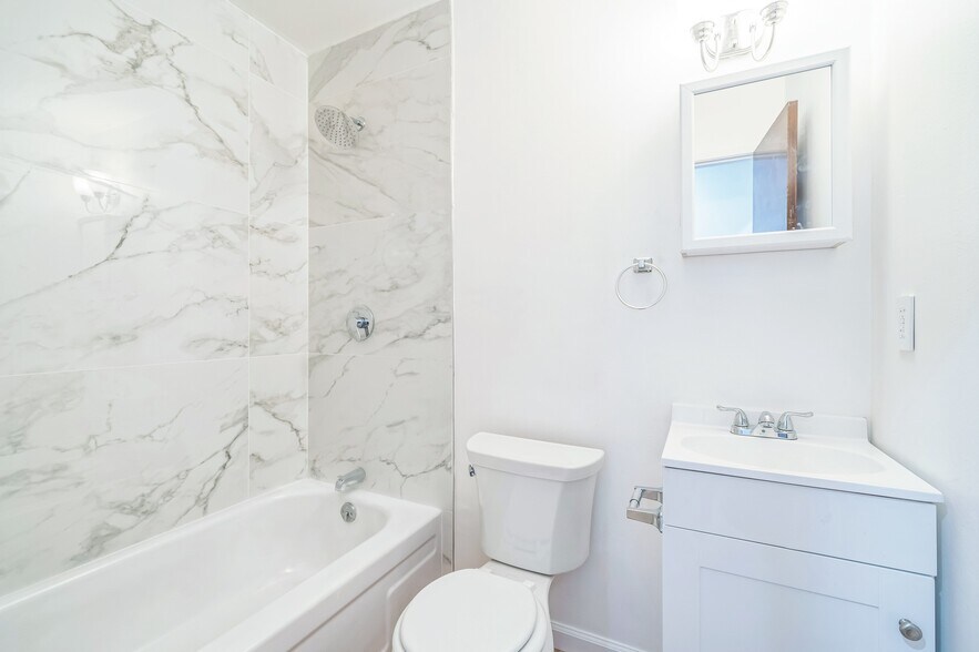 More Photos Of 823 Webster St, Oakland Storefront Retail Residential For Sale