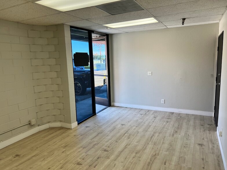 More Photos Of 1846 W 11th St, Upland Warehouse For Sale