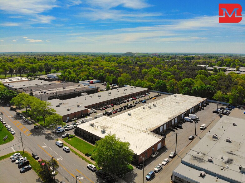 More Photos Of 195 Central Ave, Farmingdale Warehouse For Lease
