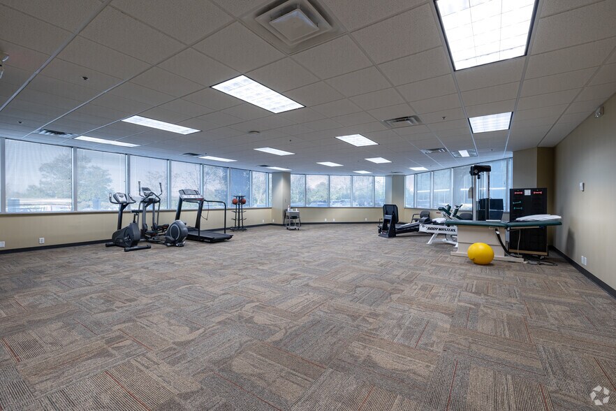 More Photos Of 651 Perimeter Dr, Lexington Office For Lease