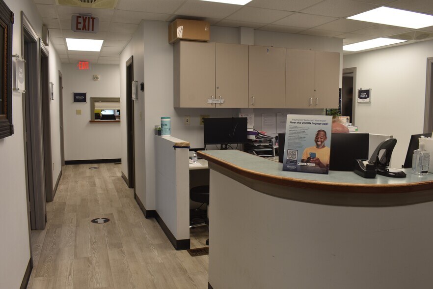 More Photos Of 340 Eisenhower Dr, Savannah Medical For Sale