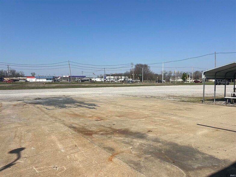 More Photos Of 1015 W 9th St, Mount Carmel Warehouse For Sale