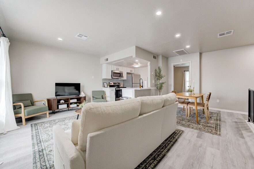 More Photos Of 735 NW 30th St, Oklahoma City Apartments For Sale