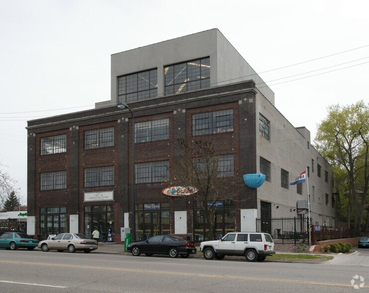 More Photos Of 3338 SE University Ave, Minneapolis Storefront Retail Office For Sale