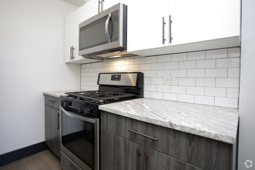 More Photos Of 5200 N Sheridan Rd, Chicago Apartments For Lease