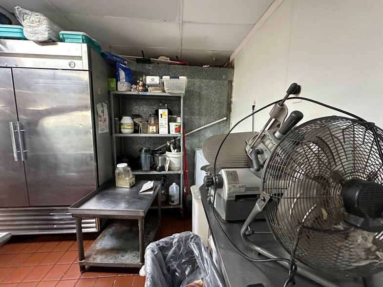 More Photos Of 1821 Crestridge Dr, Mesquite Freestanding For Sale