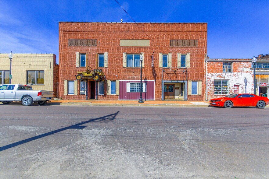 Primary Photo Of 105 Coal st, Mexico Specialty For Sale