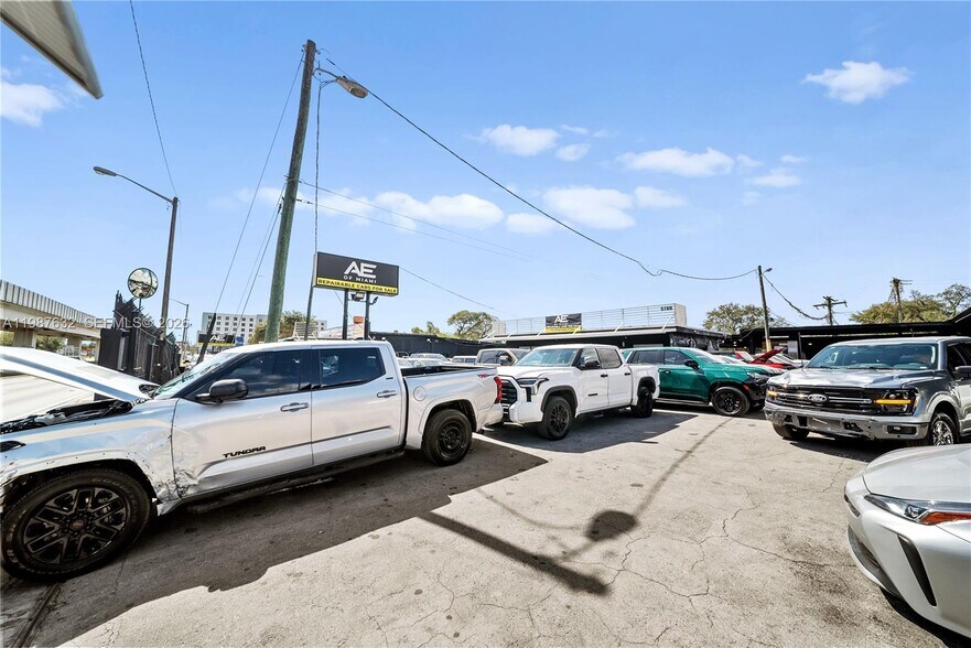 More Photos Of 5700 NW 27th Ave, Miami Auto Repair For Sale
