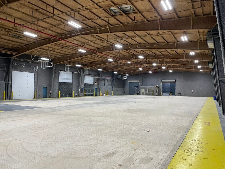 More Photos Of 4865 Arthur Kill Rd, Staten Island Warehouse For Lease