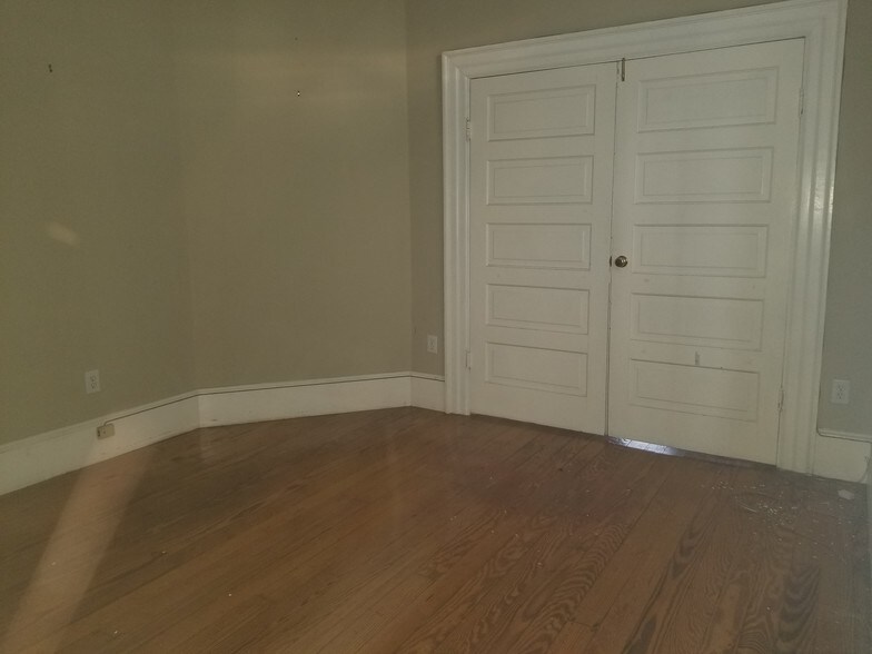 More Photos Of 1001 Washington St, Columbia Office For Lease