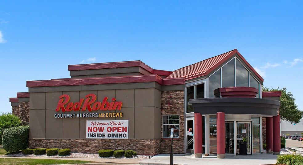 More Photos Of 32051 Gratiot Ave, Roseville Restaurant For Sale