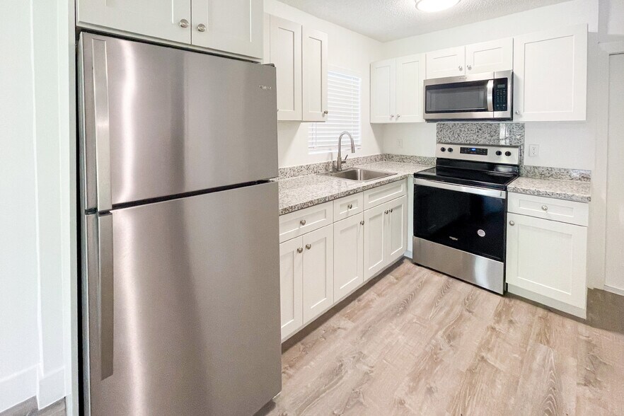 More Photos Of 3315-3331 SW 15th Ave, Fort Lauderdale Apartments For Sale