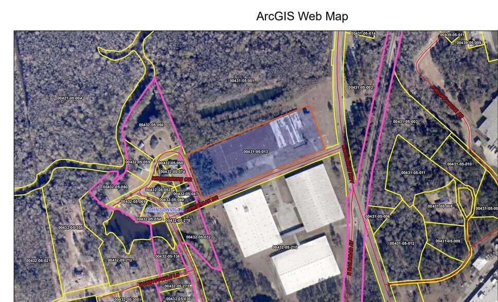 More Photos Of 729 White Oak Dr, Johnsonville Warehouse For Lease