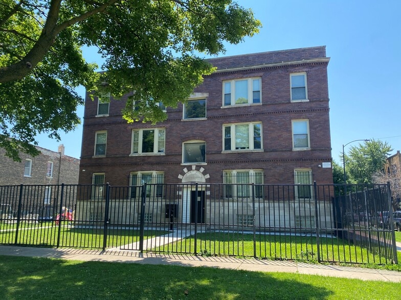 Primary Photo Of 4359 W West End Ave, Chicago Multifamily For Sale