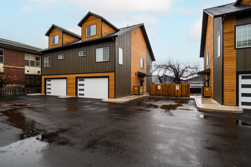 More Photos Of 1441-1461 NW 4th St, Redmond Apartments For Sale